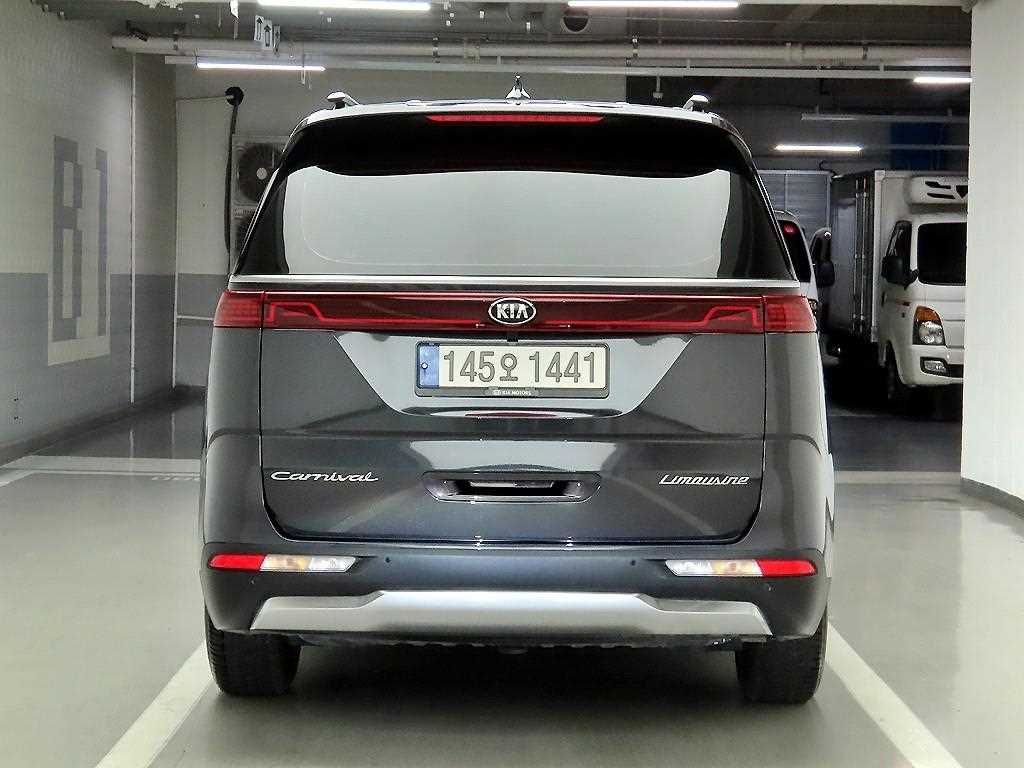 KIA Carnival - Vista 3