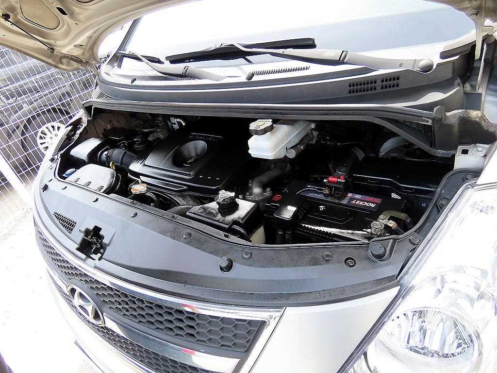 HYUNDAI Starex 2010 Plateado - Importación desde Corea - HF Imports Iquique - Foto 19