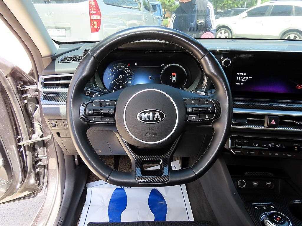 KIA K5 - Vista 8