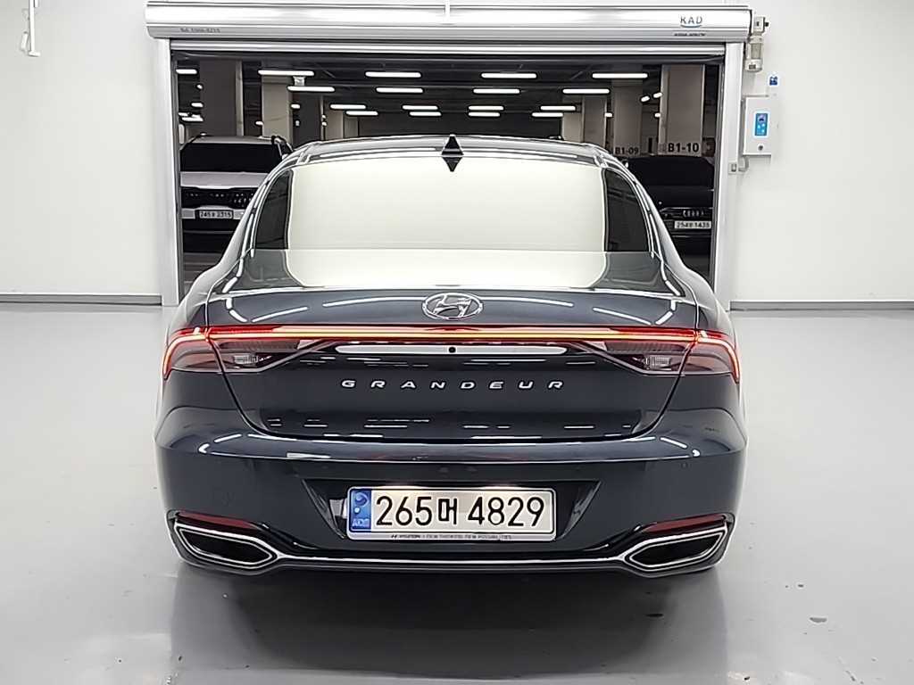 HYUNDAI Grandeur - Vista 4