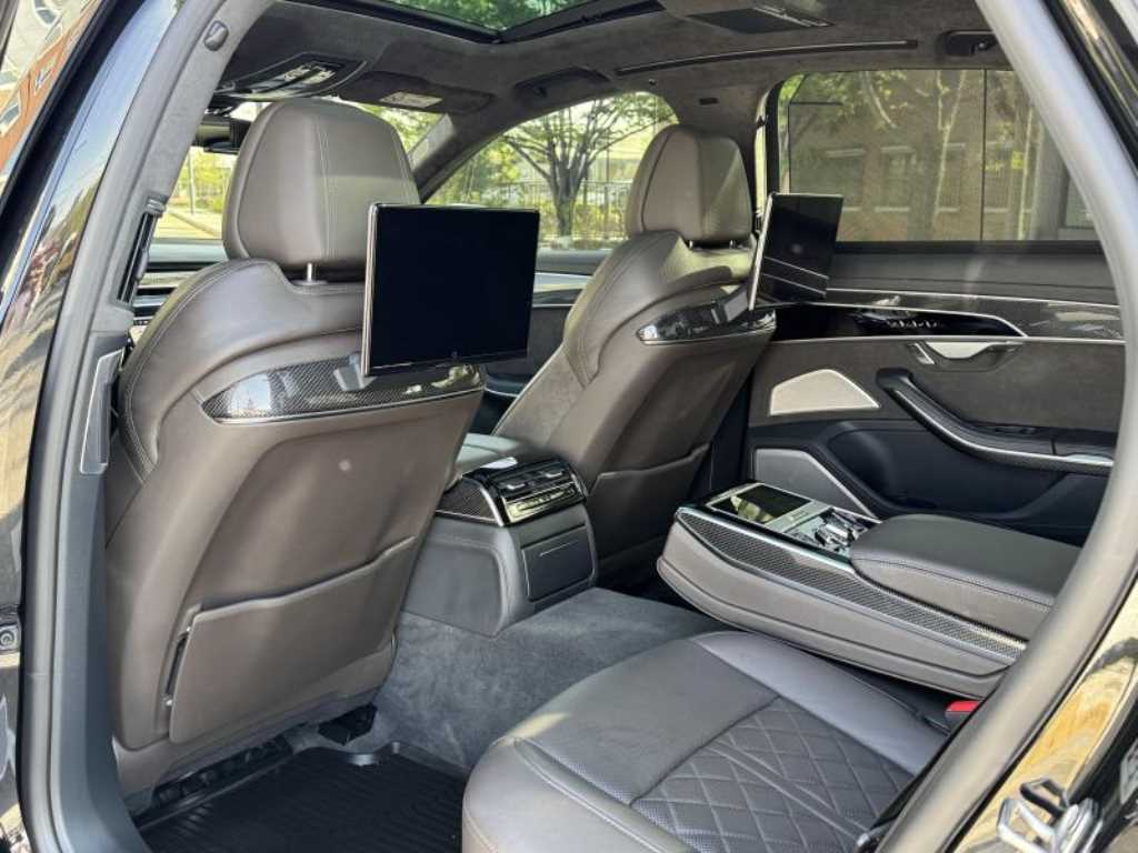 Audi S8 - Vista 10
