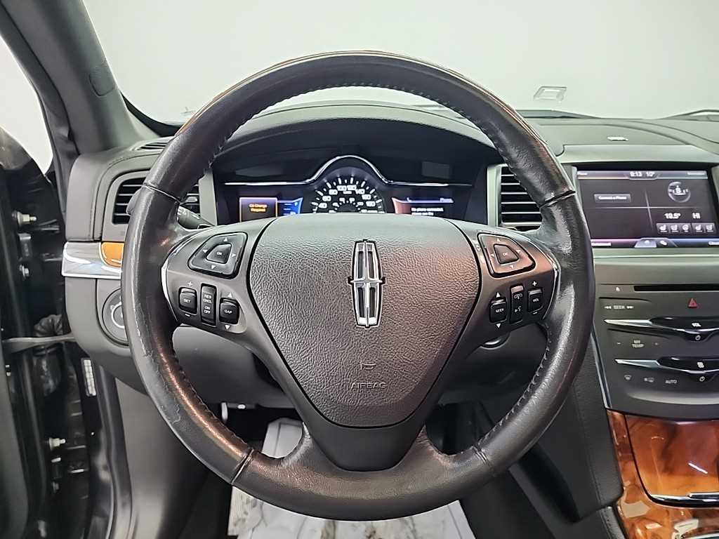 Lincoln MKS - Vista 9