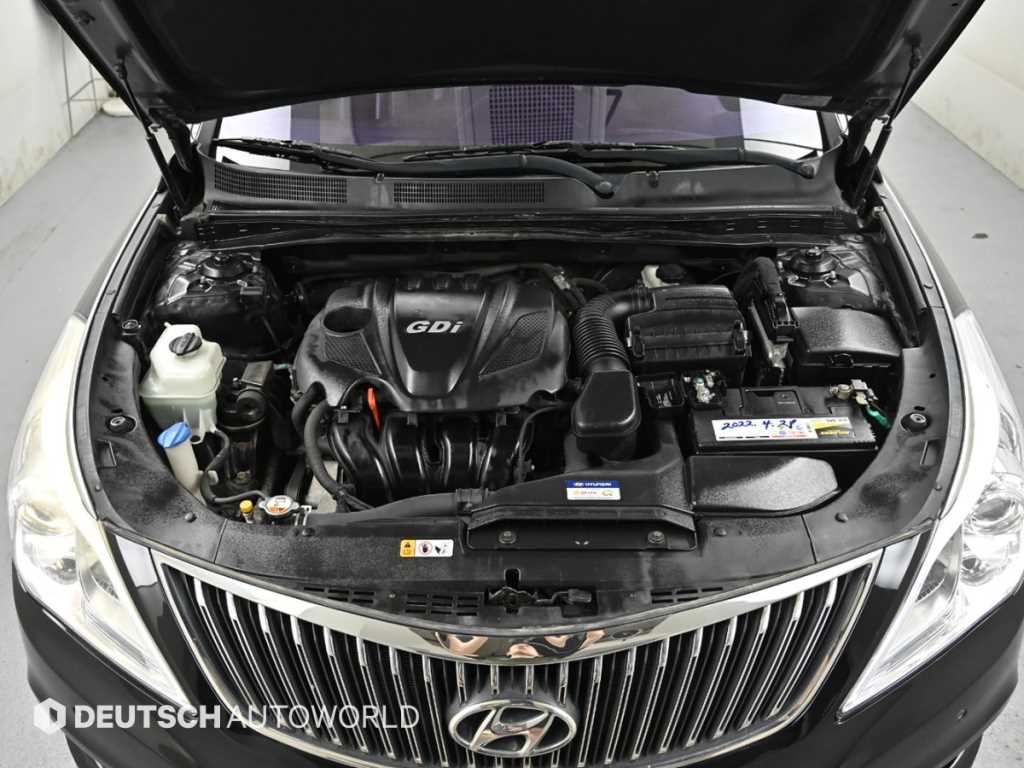 HYUNDAI Grandeur - Vista 6