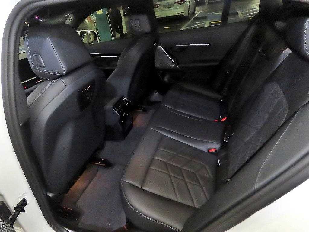 BMW 5 Series - Vista 7