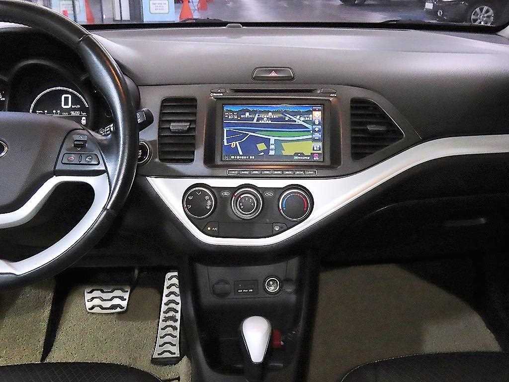 KIA Morning - Vista 11