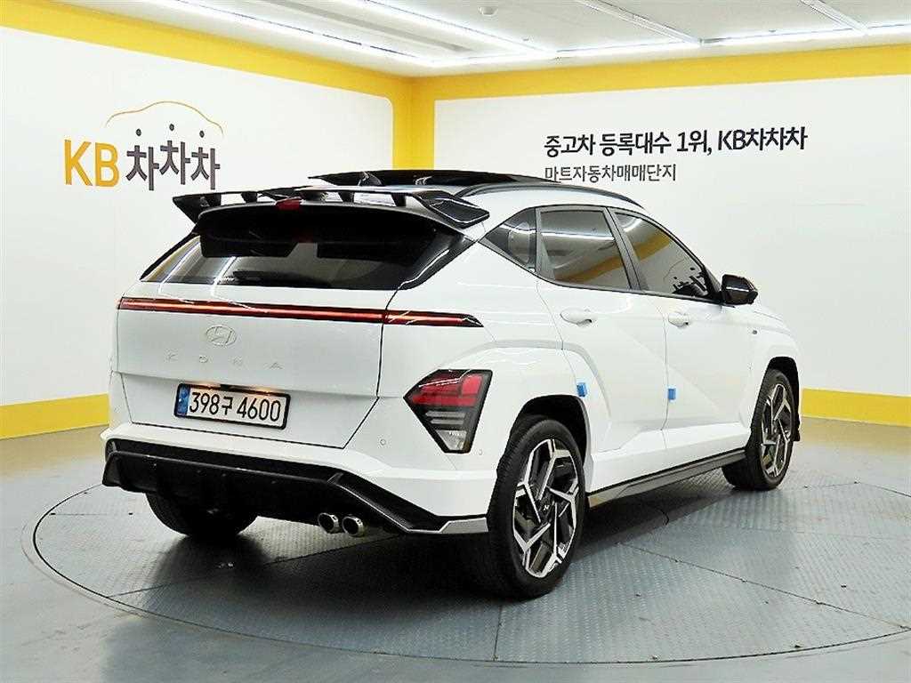 HYUNDAI Kona - Vista 4
