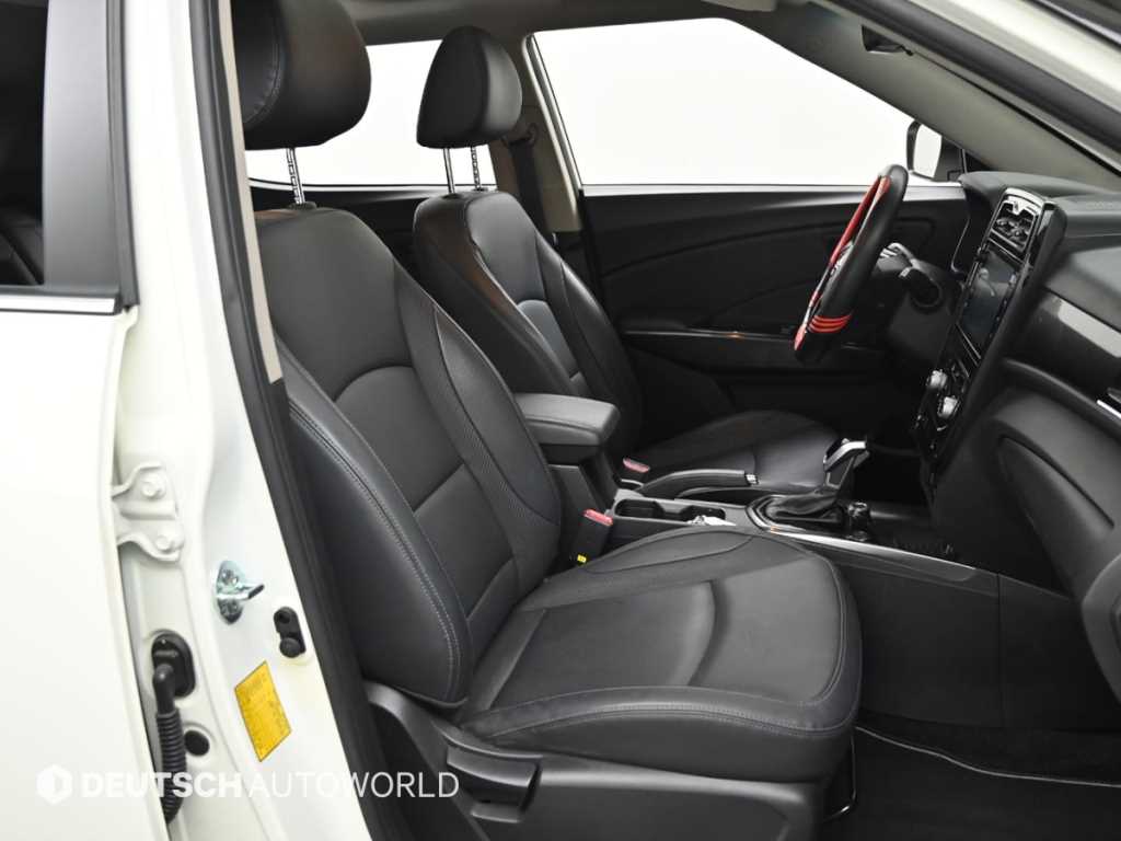 Ssangyong Tivoli - Vista 10