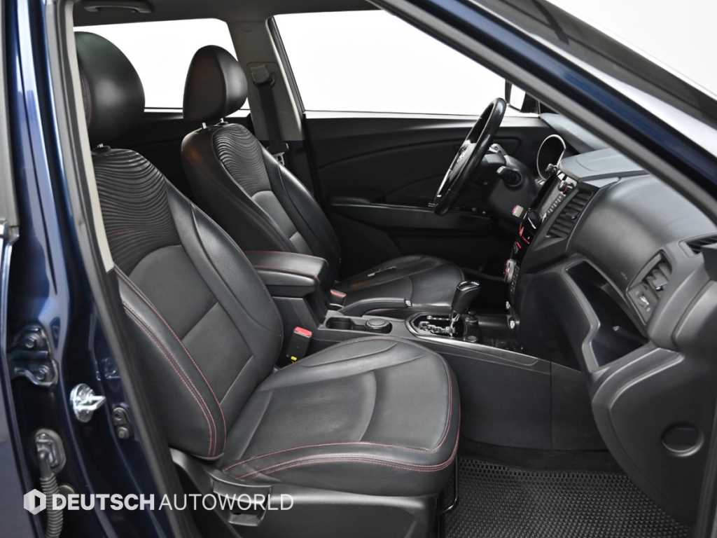 Ssangyong Tivoli - Vista 10