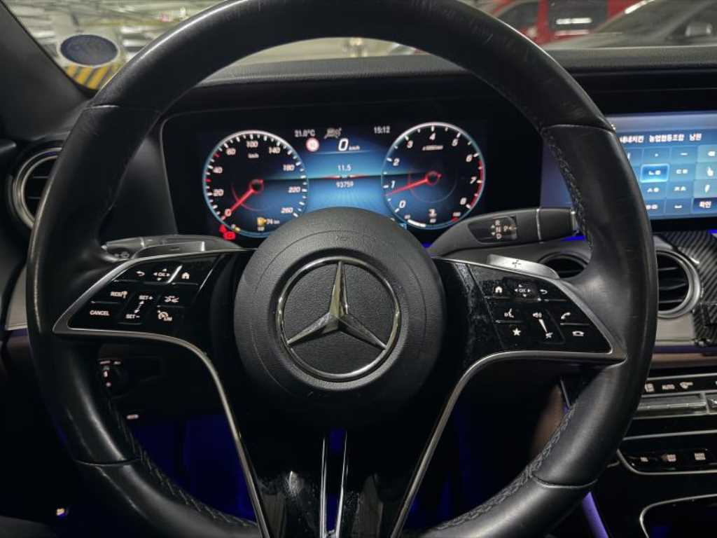 Mercedes Benz E class - Vista 7
