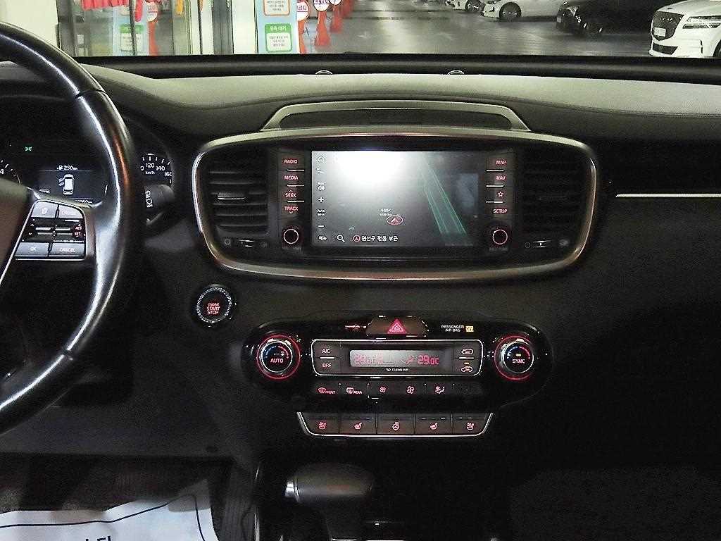 KIA Sorento - Vista 11