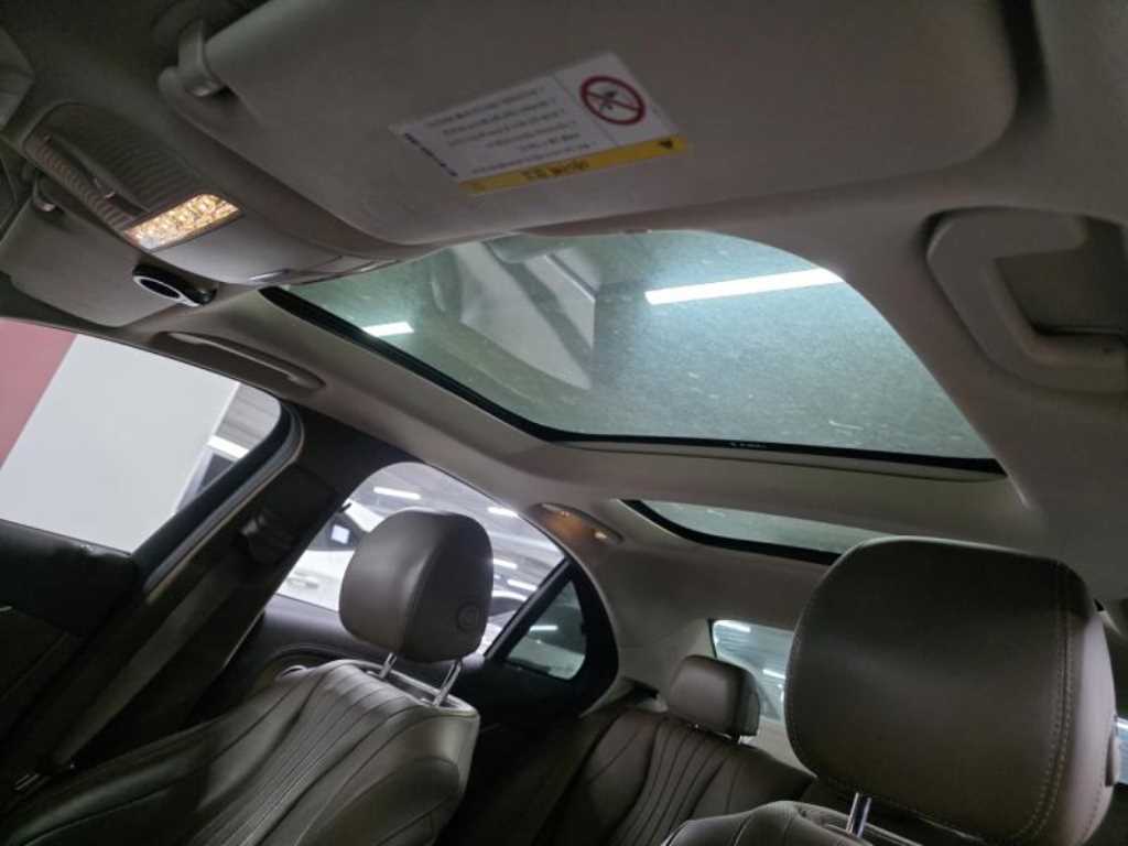 Mercedes Benz E class - Vista 6