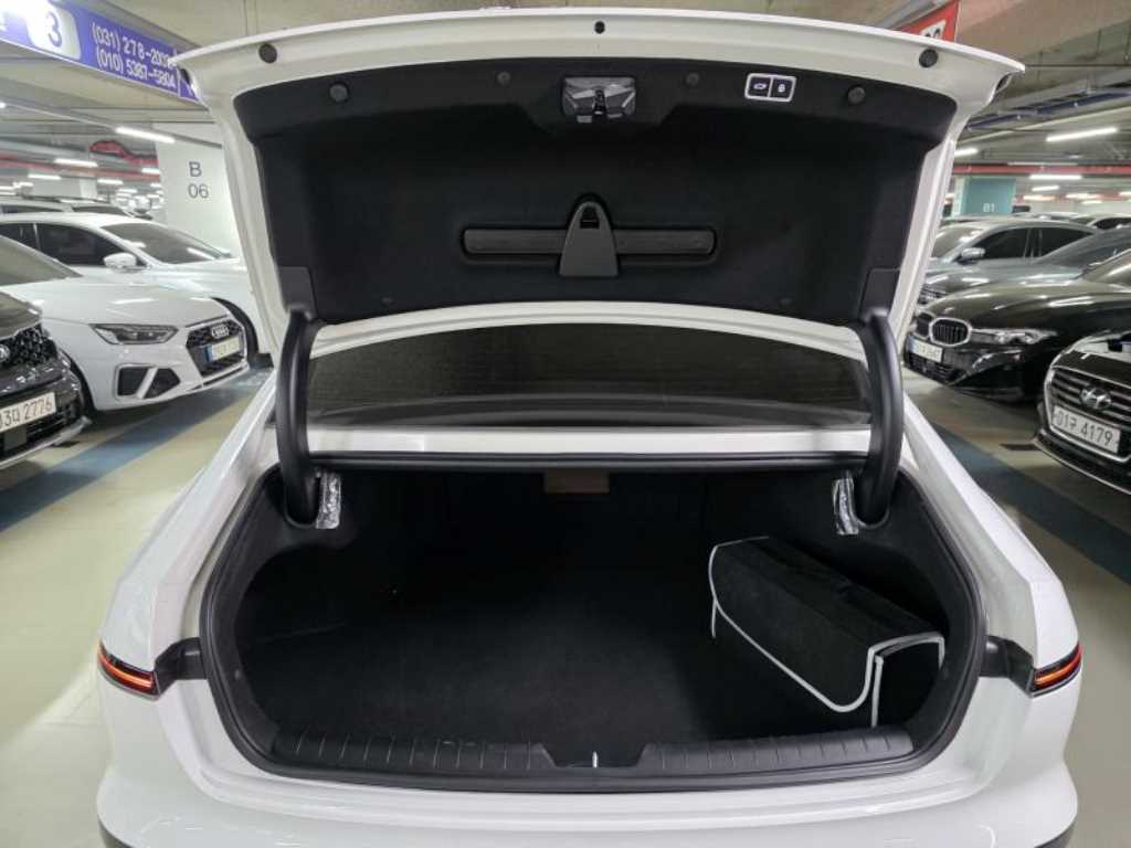 HYUNDAI Grandeur - Vista 7
