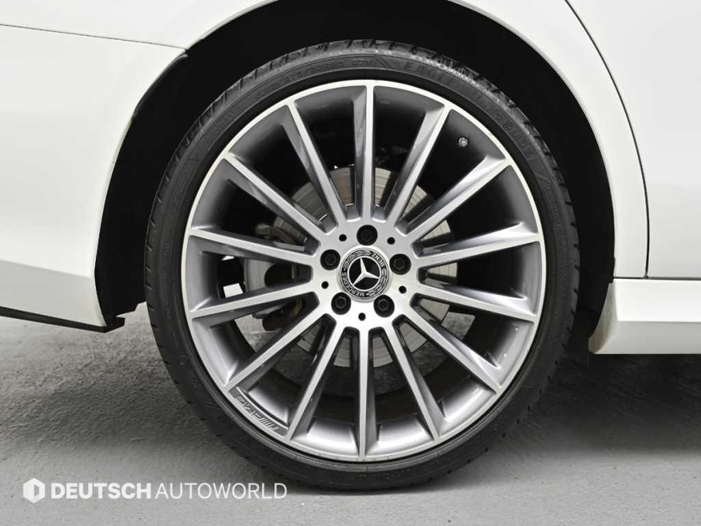 Mercedes Benz E class - Vista 5
