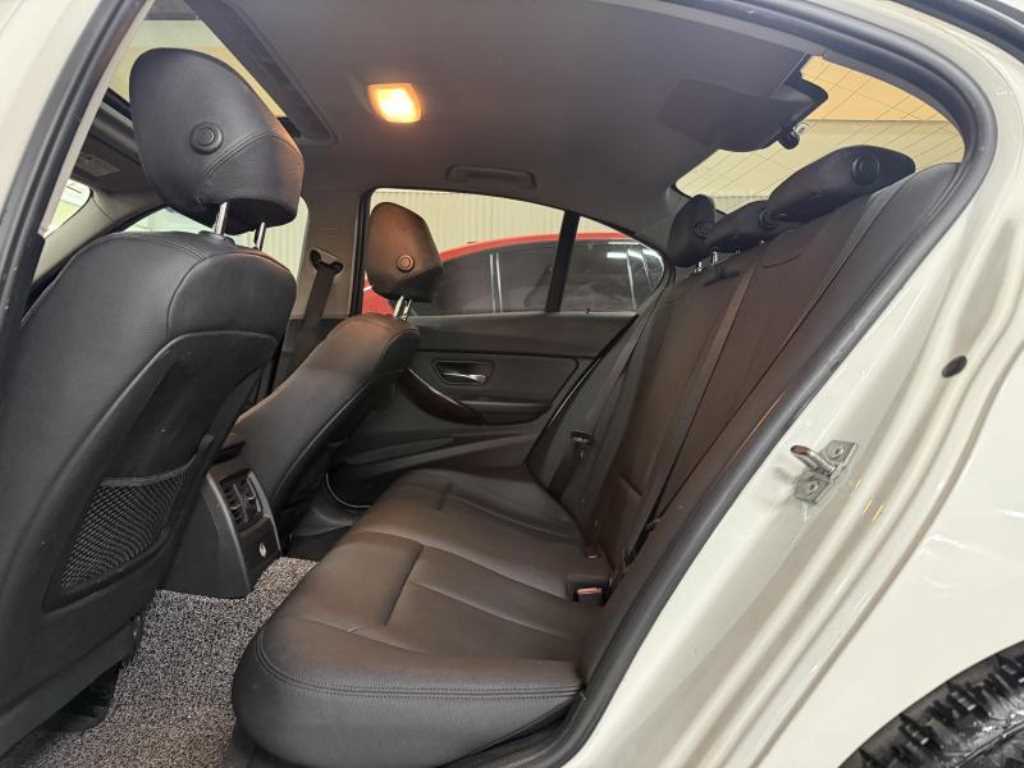 BMW 3 series - Vista 10