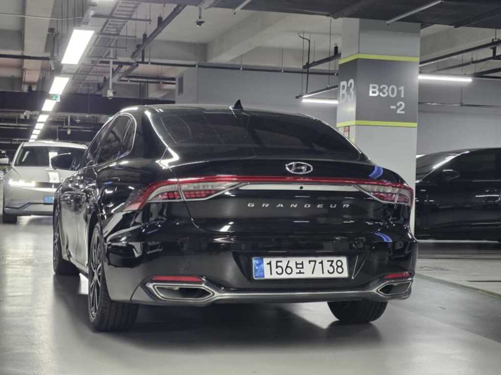 HYUNDAI Grandeur - Vista 3