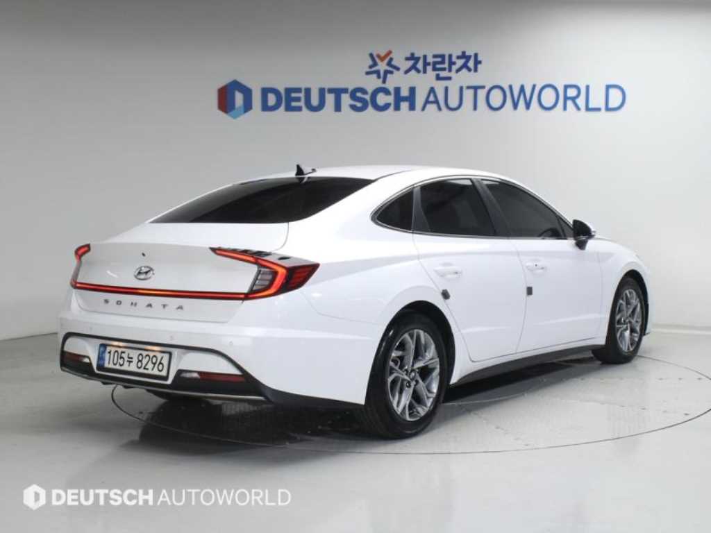 HYUNDAI Sonata - Vista 2
