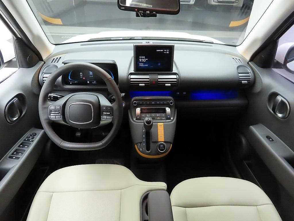 HYUNDAI Casper - Vista 8