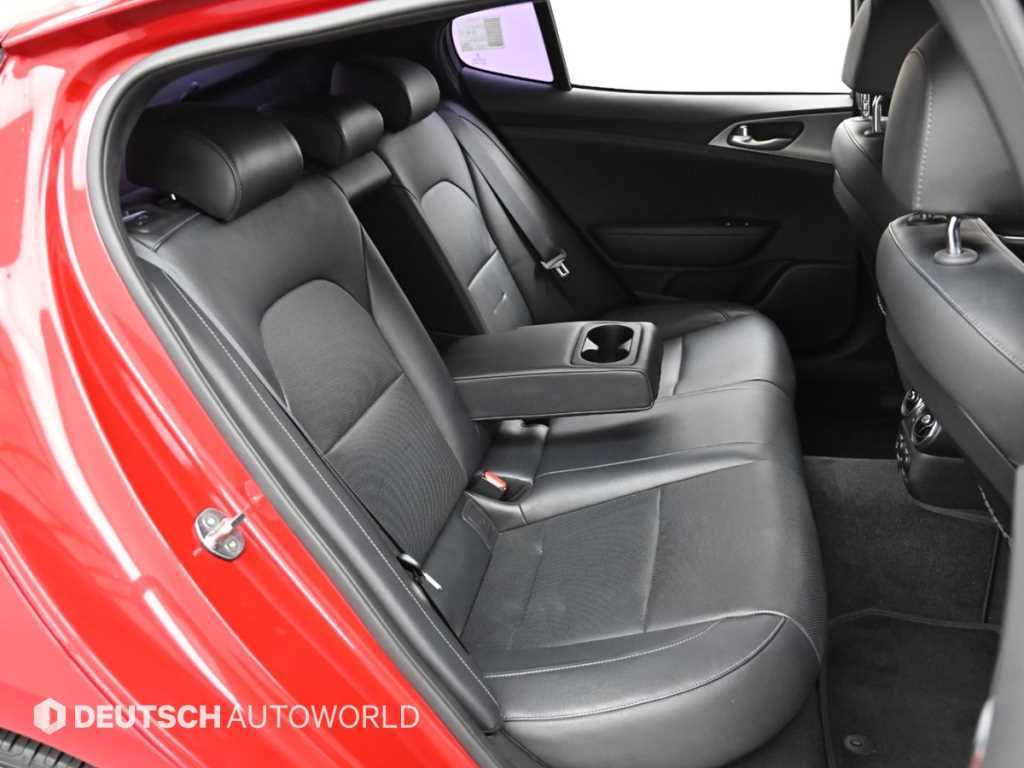KIA Stinger - Vista 12