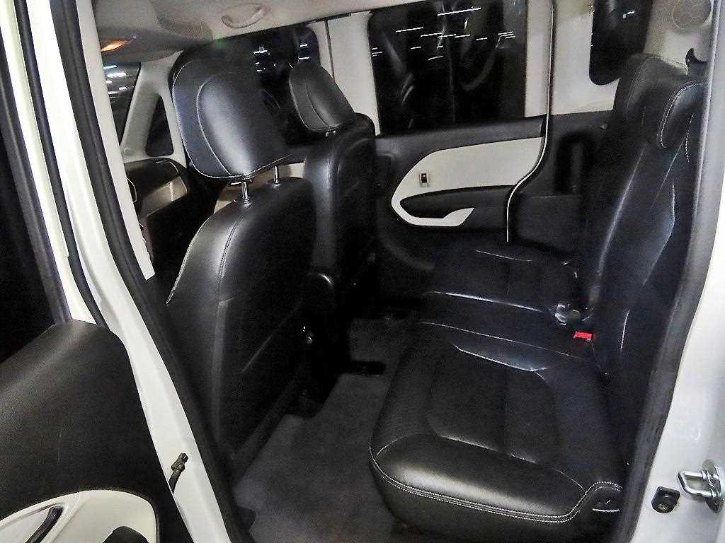 KIA Ray - Vista 7