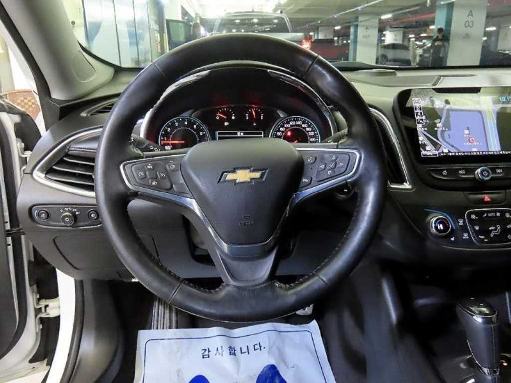 Chevrolet Malibu - Vista 8