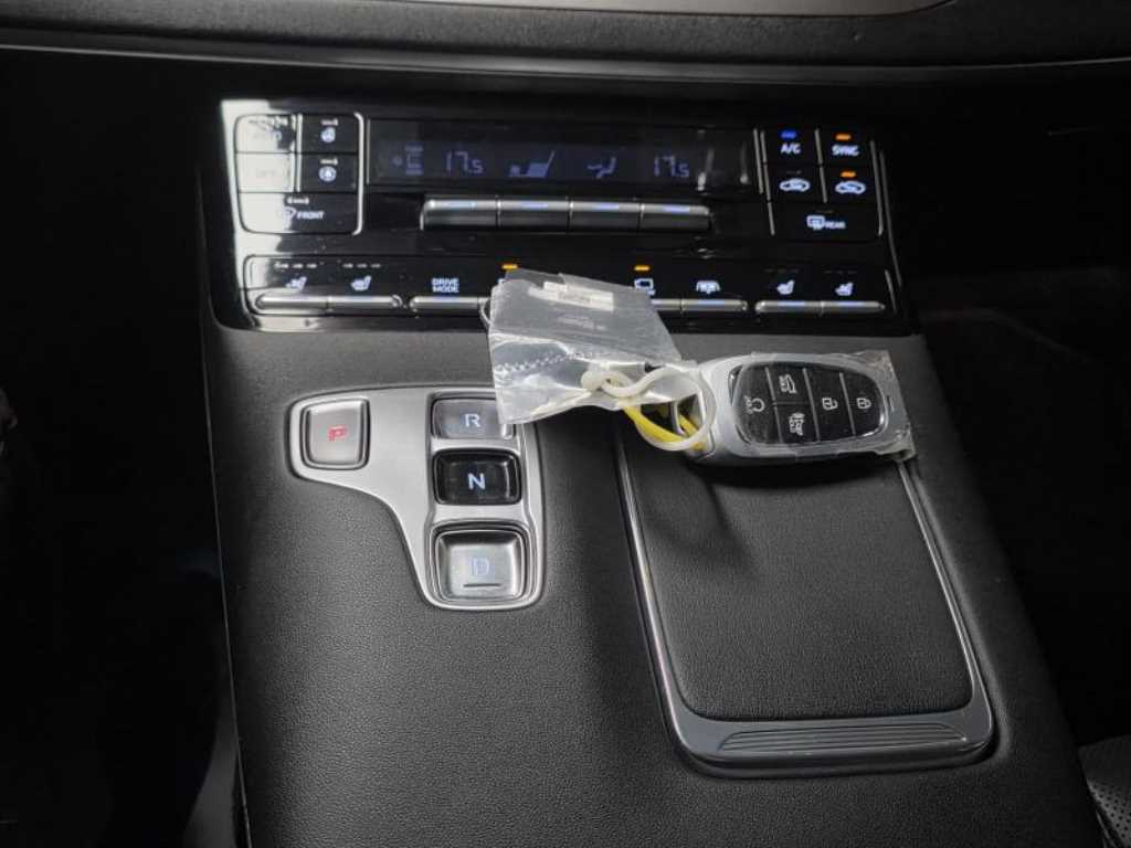 HYUNDAI Grandeur - Vista 11