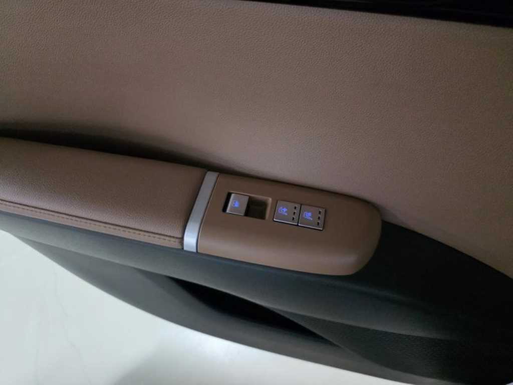 HYUNDAI Grandeur - Vista 8