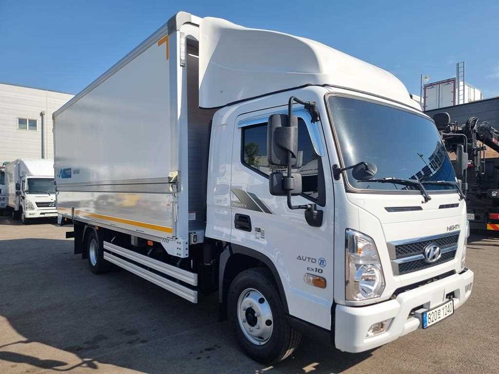medium and large cargo truck - Vista 3