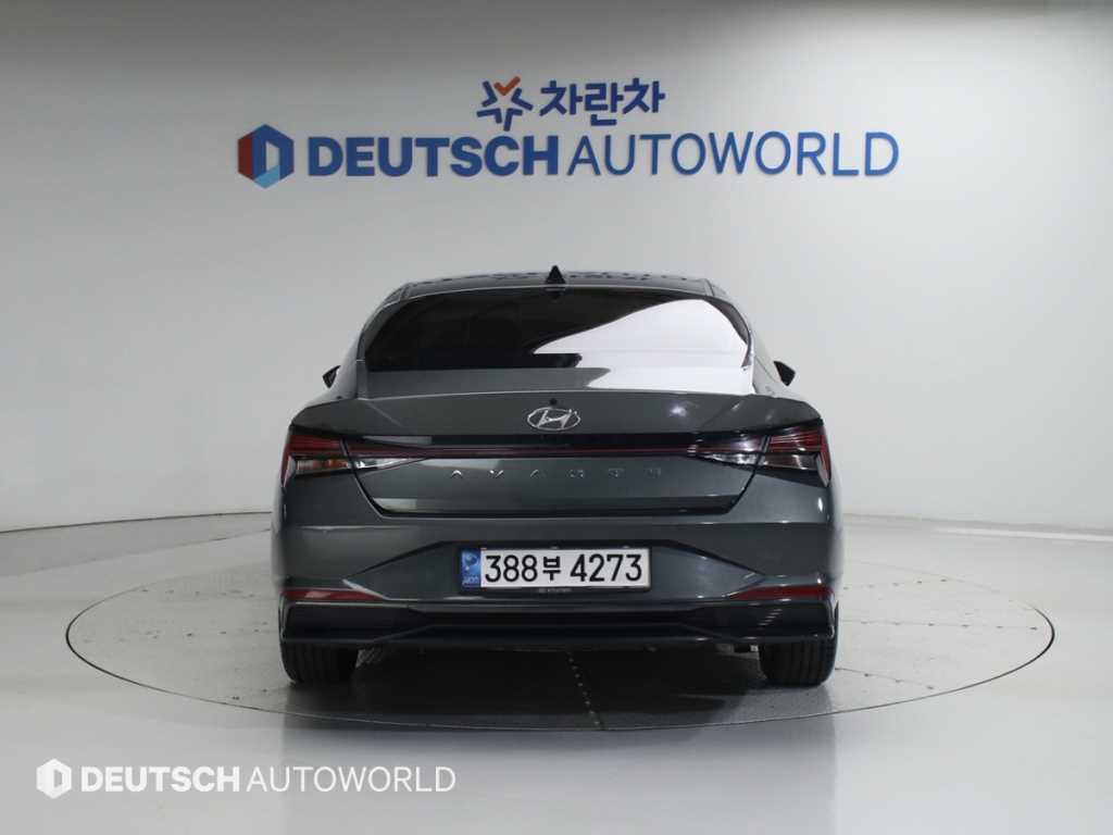 HYUNDAI Avante - Vista 4