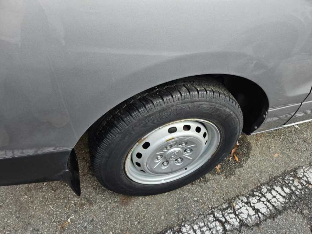 HYUNDAI Starex - Vista 10