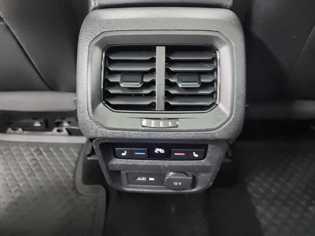 Volkswagen Tiguan - Vista 6
