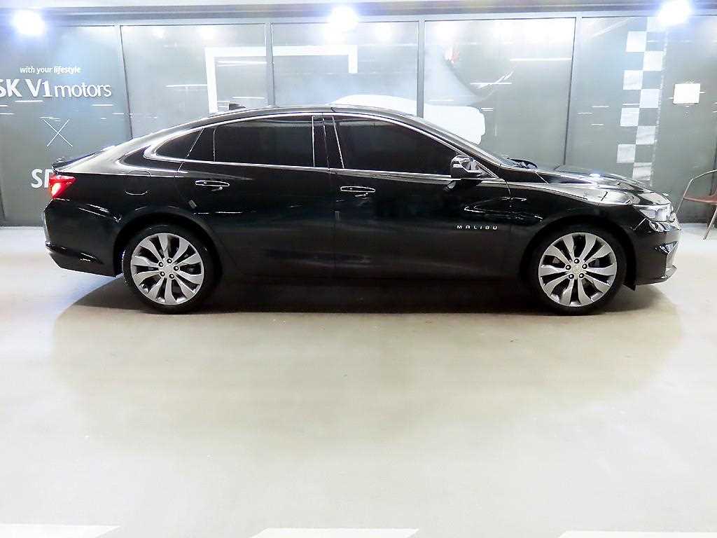 Chevrolet Malibu - Vista 3