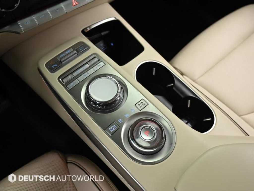 Genesis GV70 - Vista 9