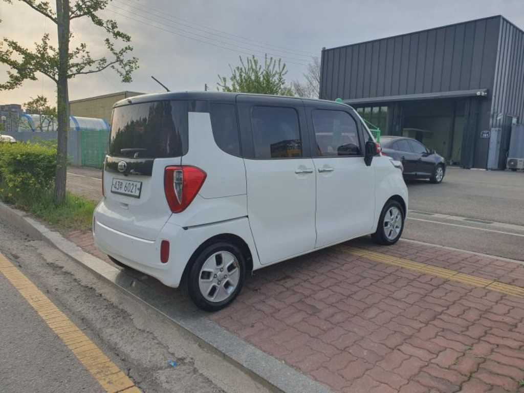 KIA Ray - Vista 7