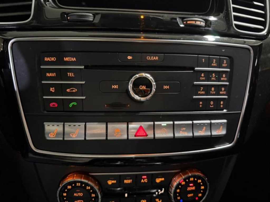 Mercedes Benz GLE Class - Vista 11