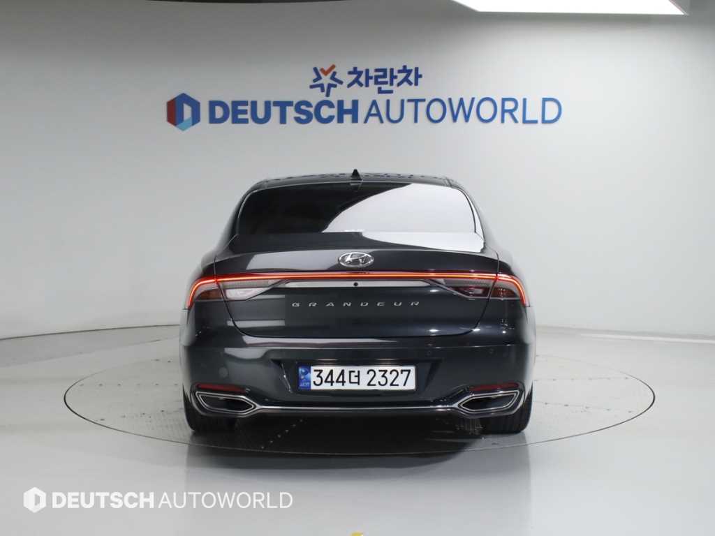 HYUNDAI Grandeur - Vista 4