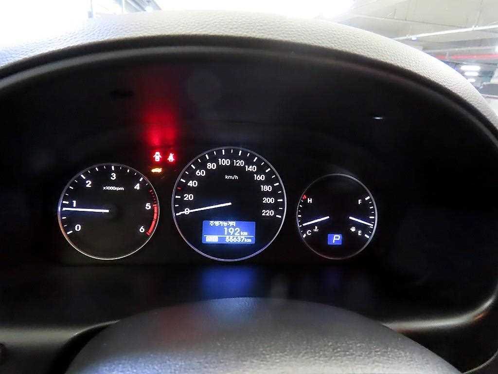 HYUNDAI Starex - Vista 9
