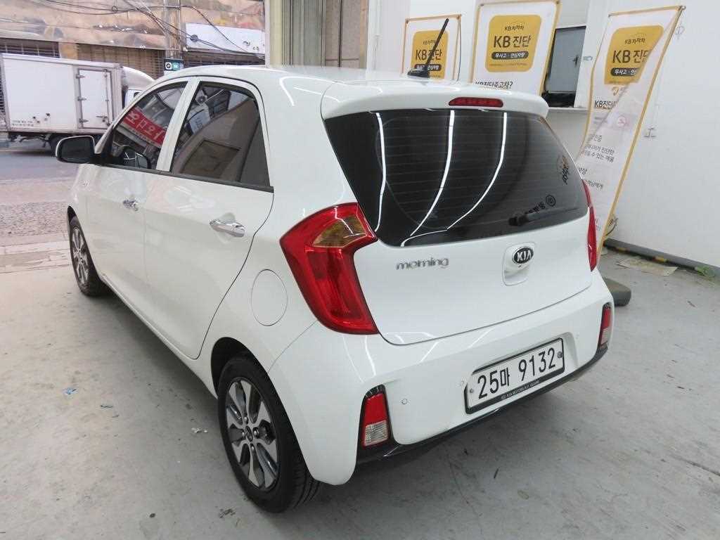 KIA Morning - Vista 4