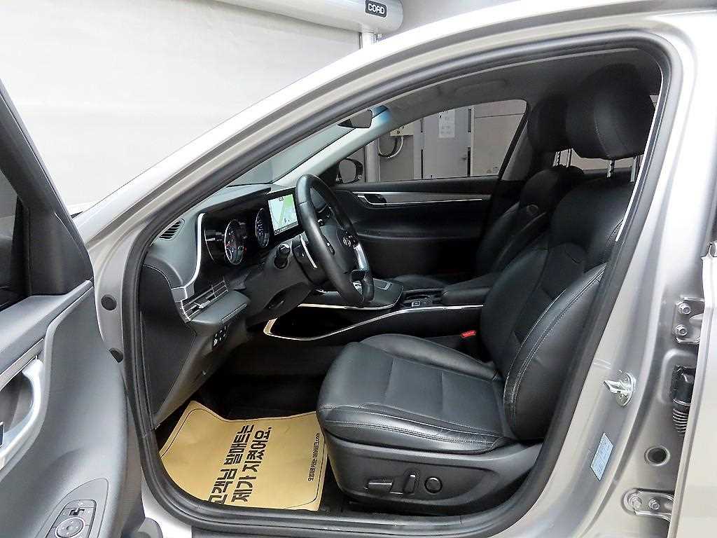 HYUNDAI Grandeur - Vista 5