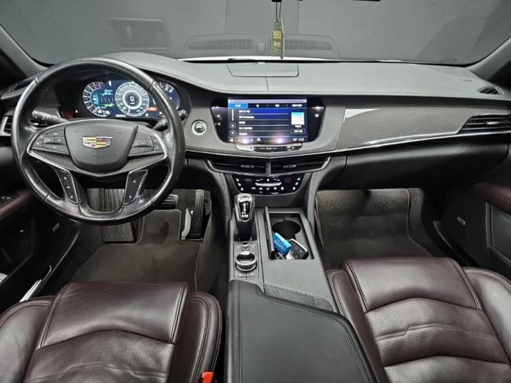 Cadillac CT6 - Vista 5