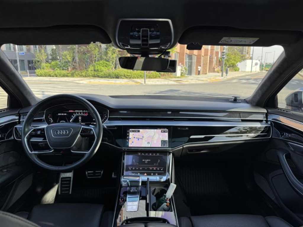 Audi S8 - Vista 7