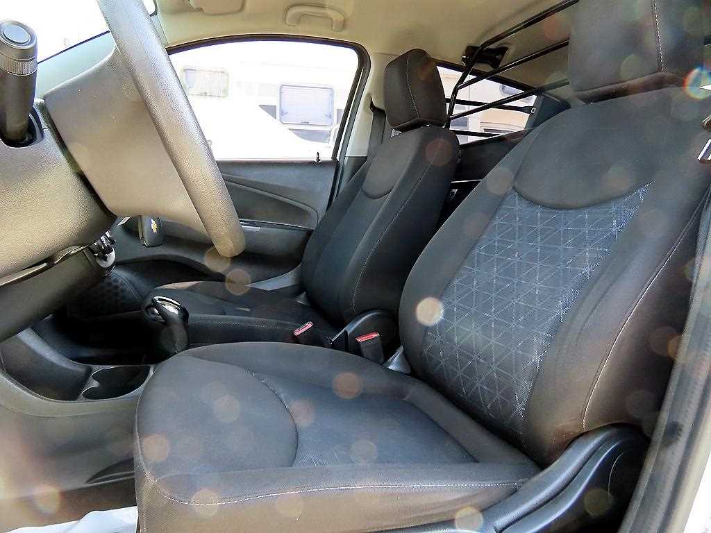 Chevrolet Spark - Vista 5