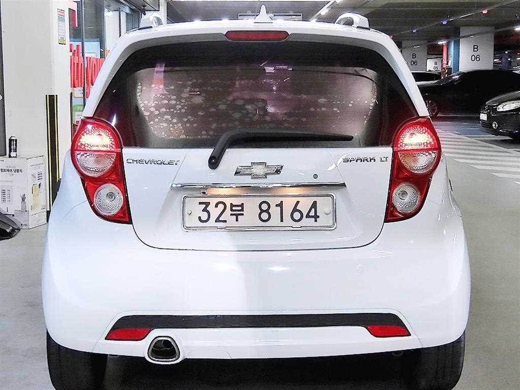 Chevrolet Spark - Vista 5