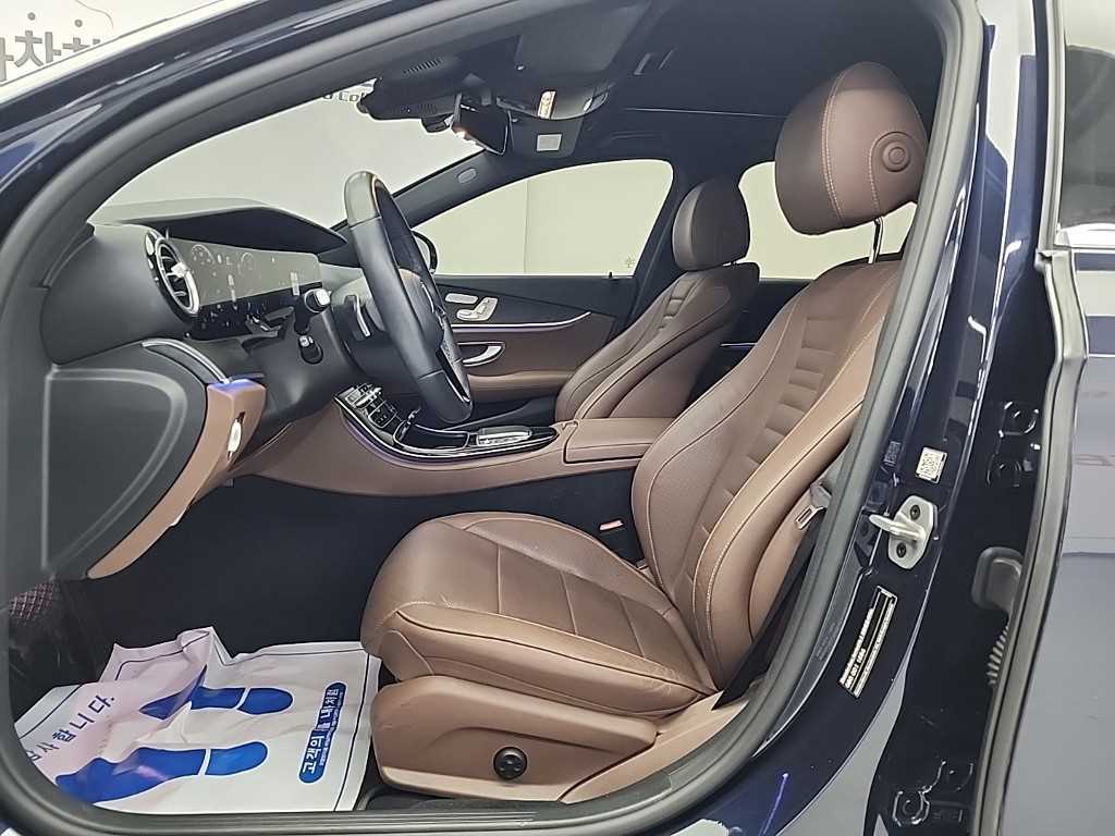 Mercedes Benz E class - Vista 11