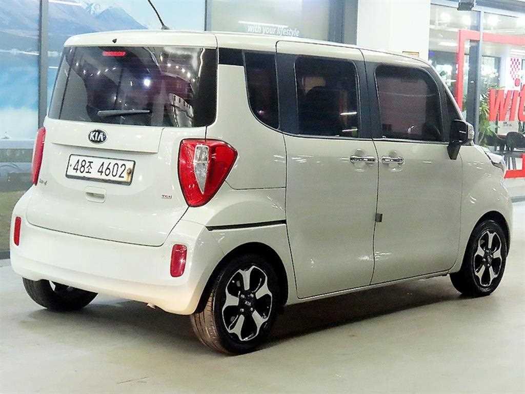 KIA Ray - Vista 4