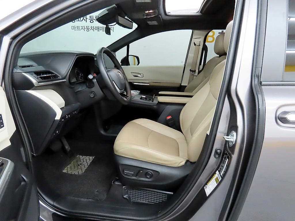 Toyota Siena - Vista 5