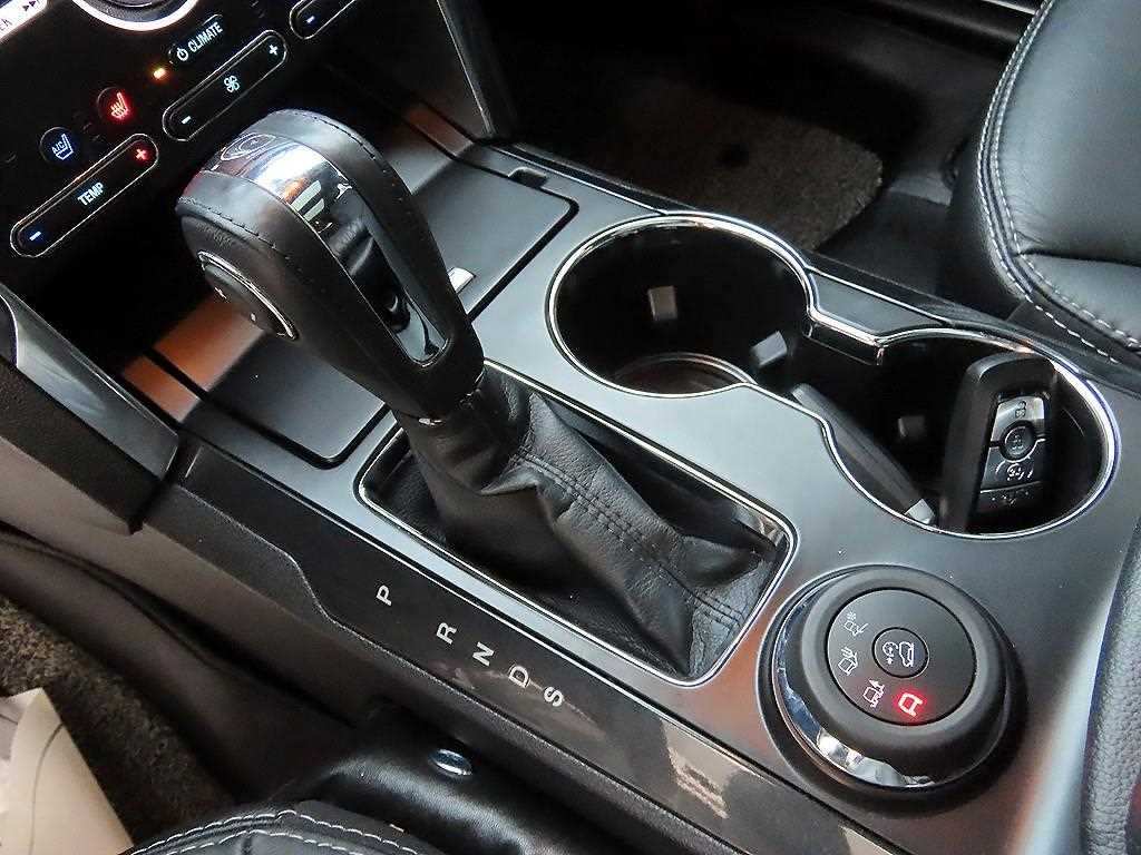 Ford Explorer - Vista 11