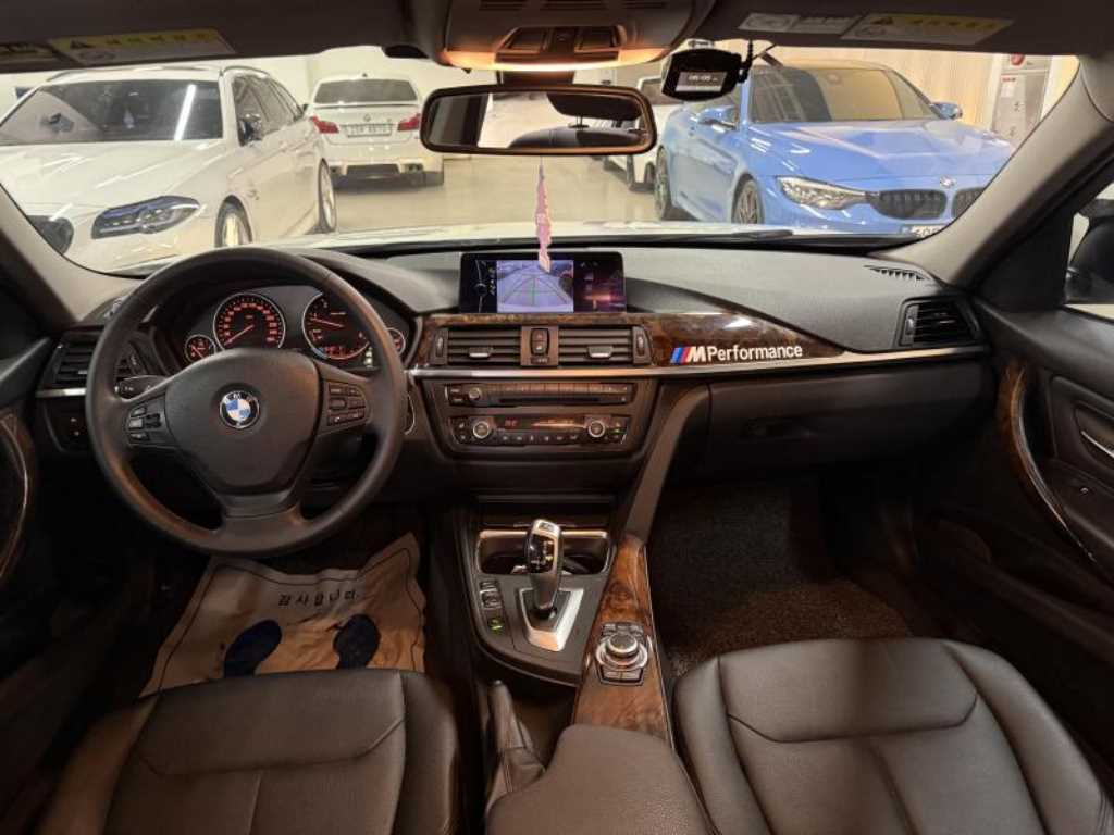 BMW 3 series - Vista 8