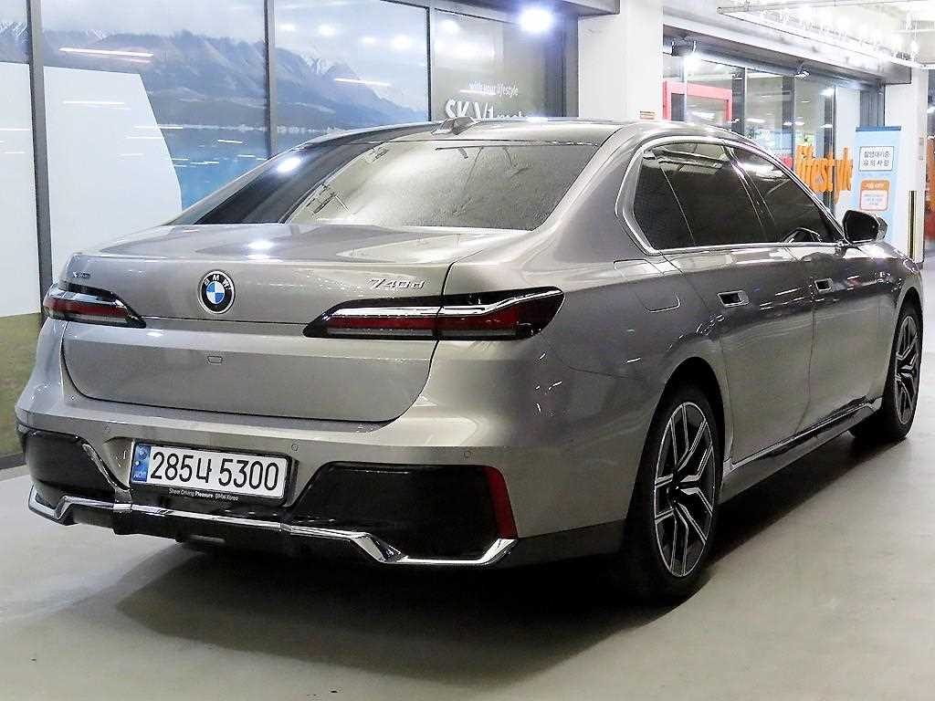 BMW 7 Series - Vista 4