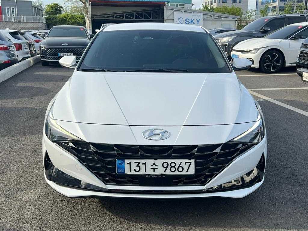 HYUNDAI Avante - Vista 4