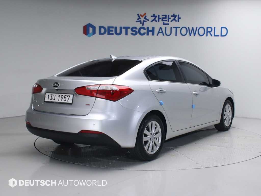 KIA K3 - Vista 2